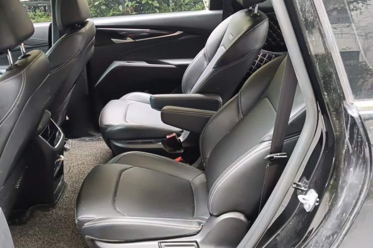 Used SAIC MAXUS G50 2019 1.5T Automatic Elite Edition China VI Standard Left Rear Seat