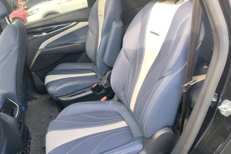 Used SAIC MAXUS G50 2019 1.5T Automatic Elite Edition China VI Standard Left Rear Seat