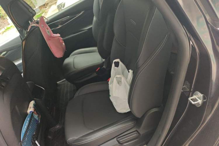 Used SAIC MAXUS G50 2019 1.5T Automatic Luxury Edition China V Standard Left Rear Seat