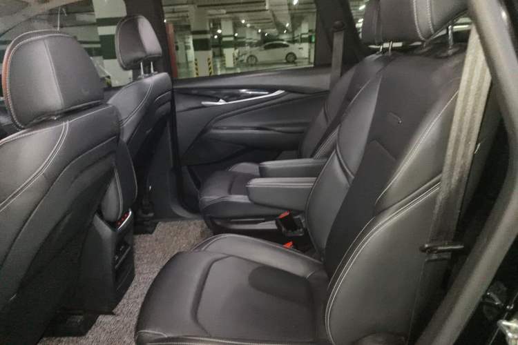 Used SAIC MAXUS G50 2019 1.5T Automatic Luxury Edition China V Standard Left Rear Seat