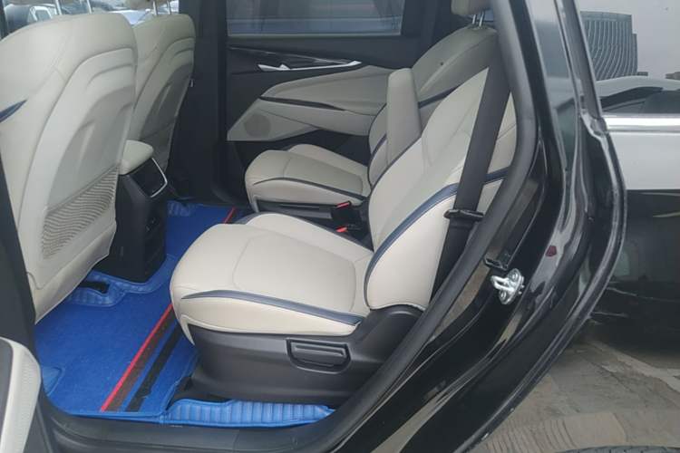 Used SAIC MAXUS G50 2019 1.5T Automatic Luxury Edition China VI Standard Left Rear Seat