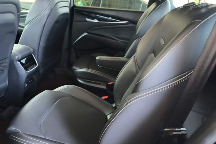 Used SAIC MAXUS G50 2019 1.5T First Edition Automatic Luxury Version 6 Seats Left Rear Seat