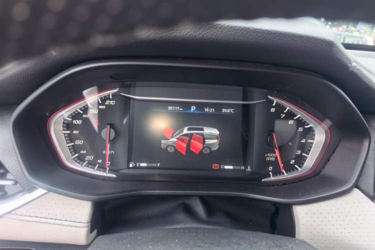 Used SAIC MAXUS G50 2019 1.5T Automatic Luxury Edition China VI Standard Odometer Close Up
