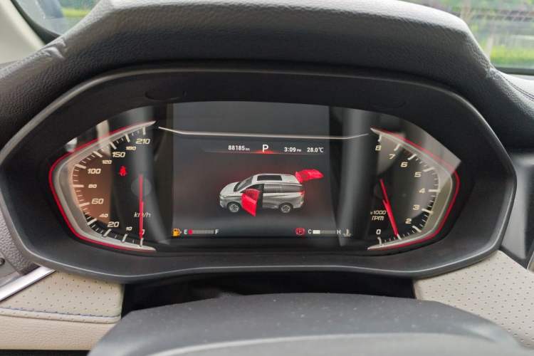 Used SAIC MAXUS G50  Odometer Close Up