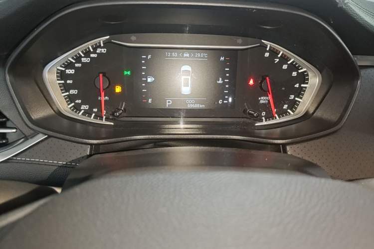 Used SAIC MAXUS G50 2019 1.5T Automatic Elite Edition China VI Standard Odometer Close Up