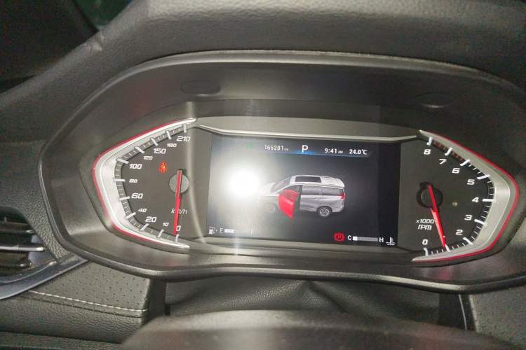 Used SAIC MAXUS G50 2019 1.5T Automatic Luxury Edition China V Standard Odometer Close Up