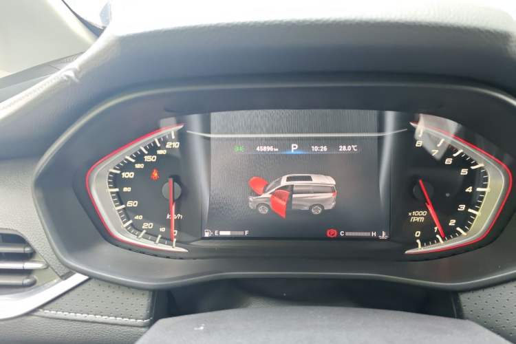 Used SAIC MAXUS G50 2019 1.5T First Edition Automatic Luxury Version 6 Seats Odometer Close Up