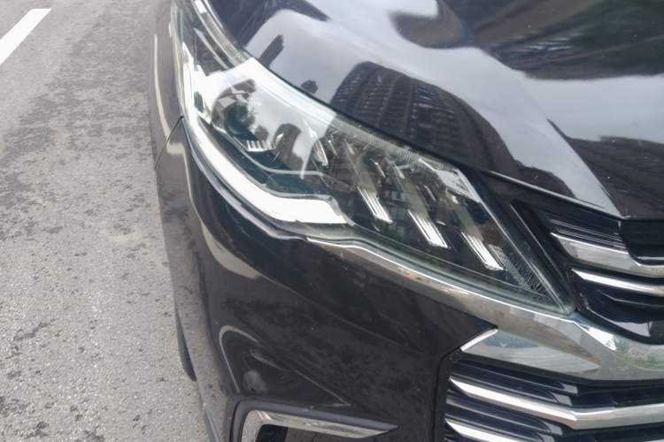 Used SAIC MAXUS G50 2019 1.5T First Edition Automatic Luxury Version 7 Seats Right Front Headlight