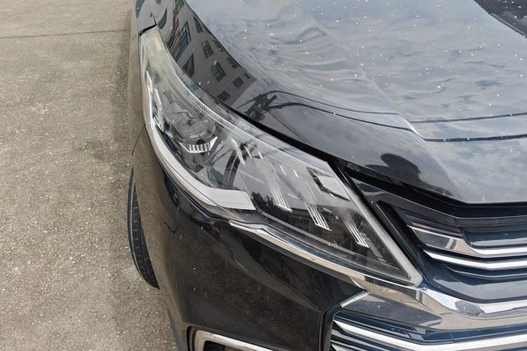 Used SAIC MAXUS G50 2019 1.5T First Edition Automatic Luxury Version 6 Seats Right Front Headlight