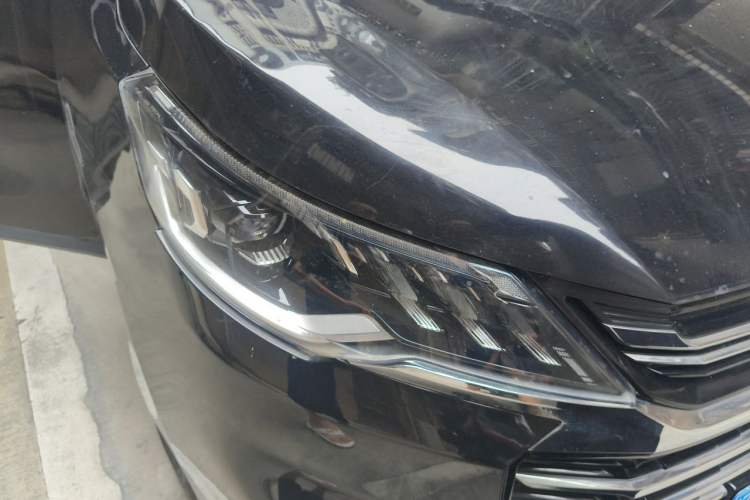 Used SAIC MAXUS G50 2019 1.5T First Edition Automatic Luxury Version 7 Seats Right Front Headlight