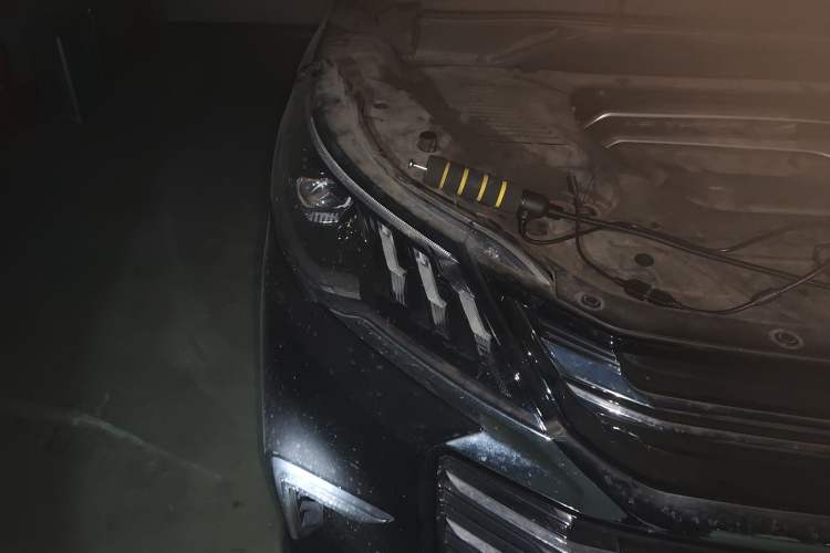 Used SAIC MAXUS G50 2019 1.5T Automatic Luxury Edition China VI Standard Right Front Headlight