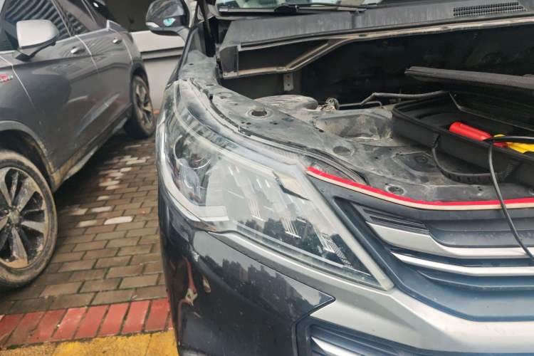 Used SAIC MAXUS G50 2019 1.3T Manual Enjoyment Base Model China VI Right Front Headlight