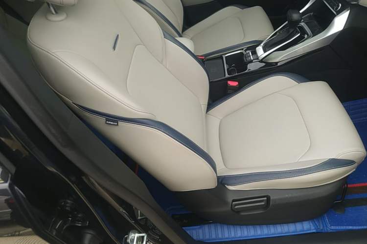 Used SAIC MAXUS G50 2019 1.5T Automatic Luxury Edition China VI Standard Right Front Seat