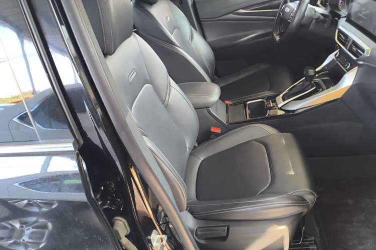 Used SAIC MAXUS G50 2019 1.5T First Edition Automatic Luxury Version 6 Seats Right Front Seat