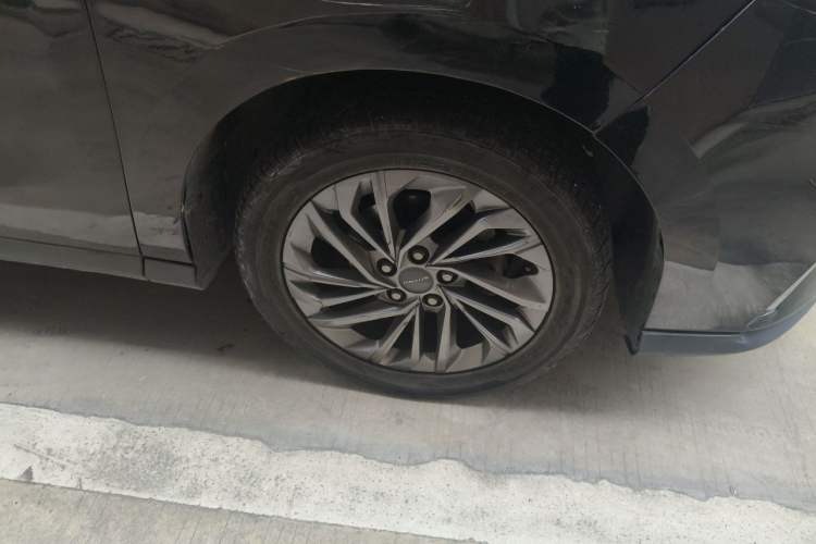 Used SAIC MAXUS G50 2019 1.5T First Edition Automatic Luxury Version 7 Seats Right Front Wheel Hub