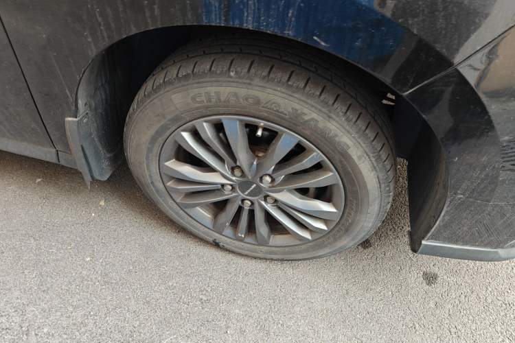 Used SAIC MAXUS G50 2019 1.5T Automatic Elite Edition China V Standard Right Front Wheel Hub