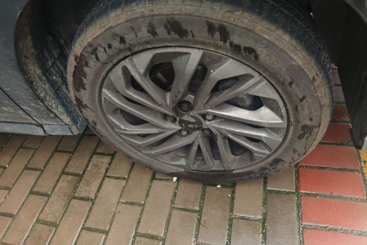 Used SAIC MAXUS G50 2019 1.3T Manual Enjoyment Base Model China VI Right Front Wheel Hub