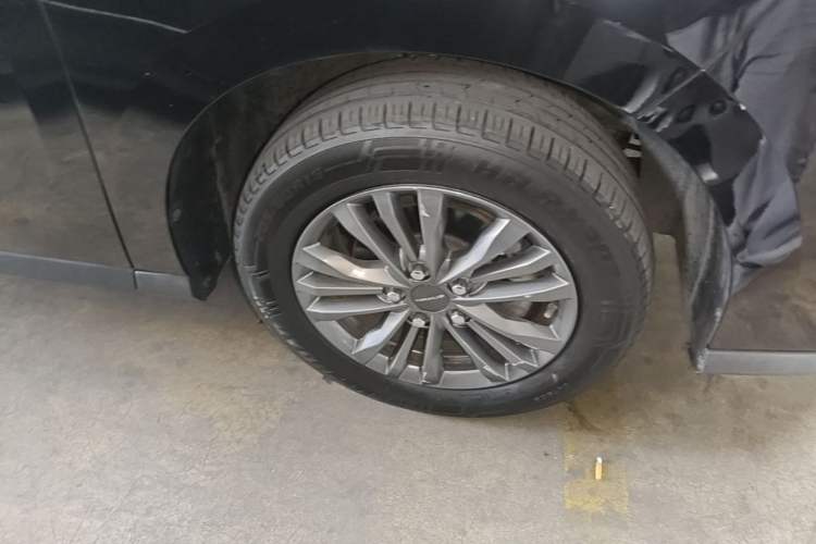 Used SAIC MAXUS G50 2019 1.5T Automatic Elite Edition China VI Standard Right Front Wheel Hub
