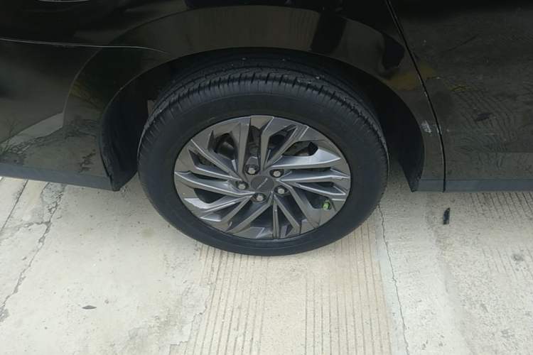 Used SAIC MAXUS G50 2019 1.5T Automatic Luxury Edition China VI Standard Right Rear Wheel Hub