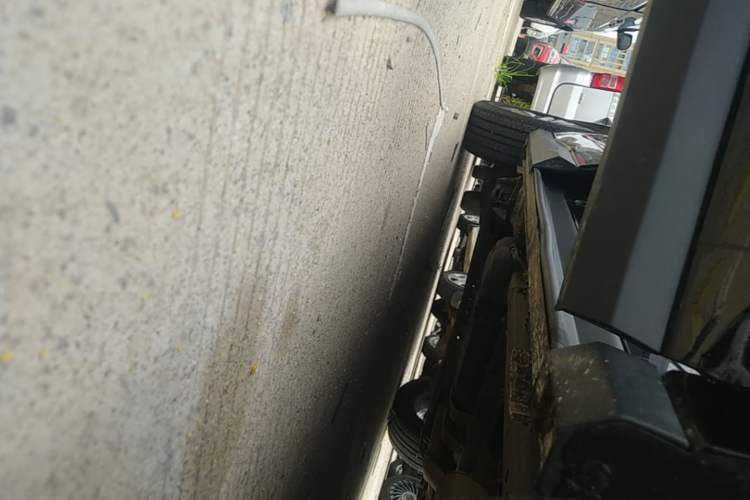 Used SAIC MAXUS G50 2019 1.5T Automatic Luxury Edition China VI Standard Right Side Sill