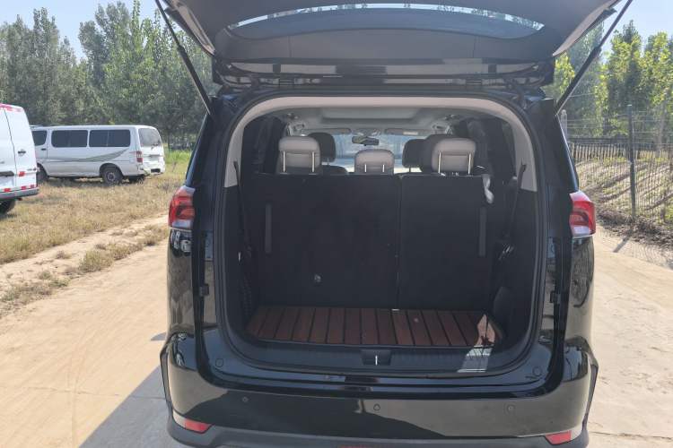 Used SAIC MAXUS G50 2019 1.5T Automatic Luxury Edition China VI Standard Trunk