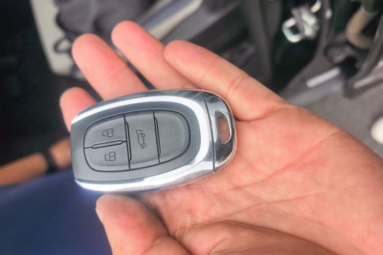 Used SAIC MAXUS G50 2019 1.5T Automatic Luxury Edition China VI Standard Vehicle Key