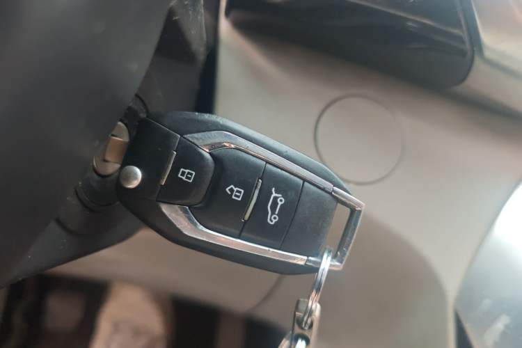 Used SAIC MAXUS G50 2019 1.3T Manual Enjoyment Base Model China VI Vehicle Key