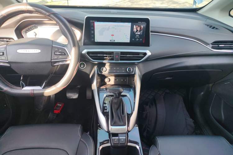 Used SAIC MAXUS G50 2019 1.5T Automatic Luxury Edition China VI Standard Audio And AC Panel