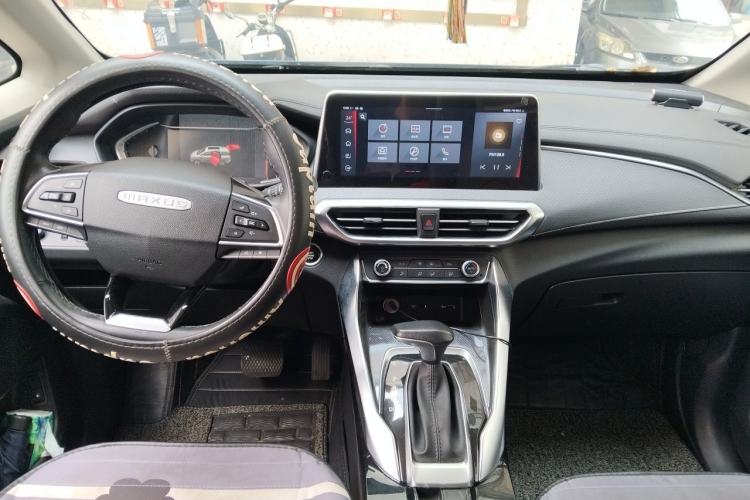 Used SAIC MAXUS G50 2019 1.5T Automatic Luxury Edition China V Standard Center Console