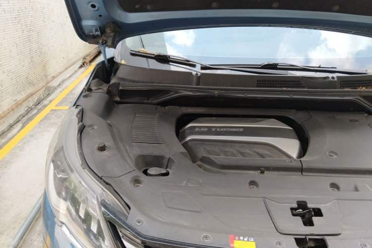 Used SAIC MAXUS G50 2019 1.5T Automatic Luxury Edition China V Standard Engine Bay Right