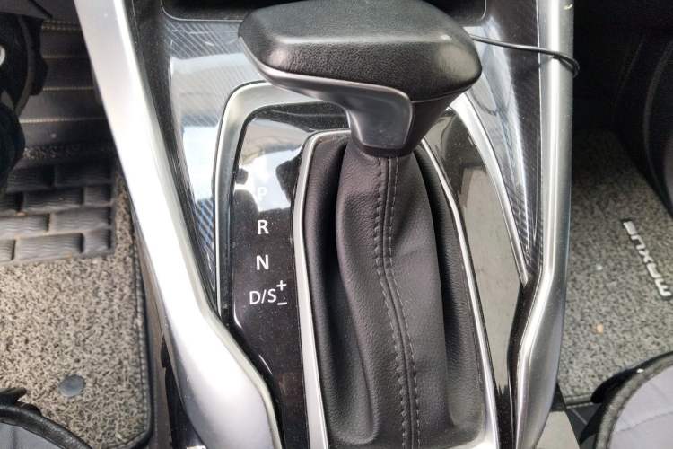 Used SAIC MAXUS G50 2019 1.5T Automatic Luxury Edition China V Standard Gear Lever