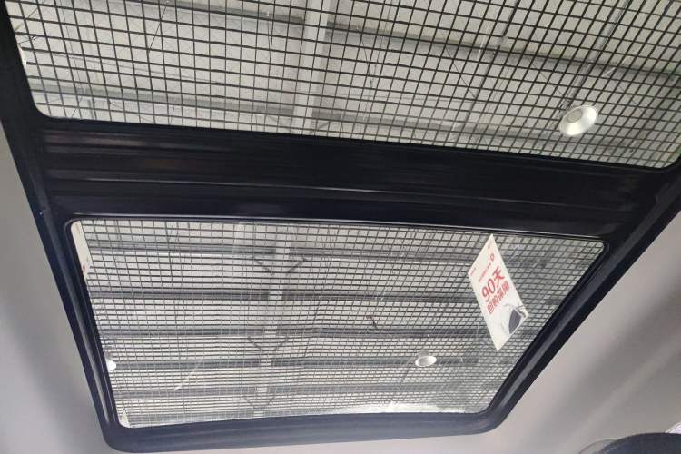 Used SAIC MAXUS G50 2019 1.5T Automatic Luxury Edition China VI Standard Headliner