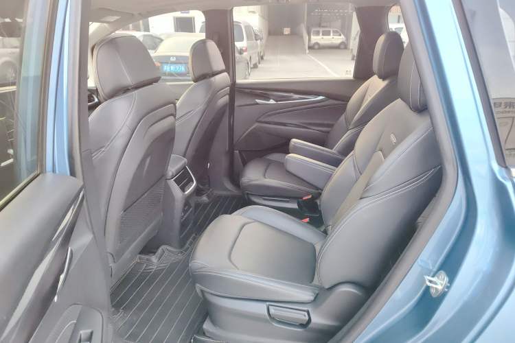 Used SAIC MAXUS G50 2019 1.5T First Edition Automatic Luxury Version 7 Seats Interior 4