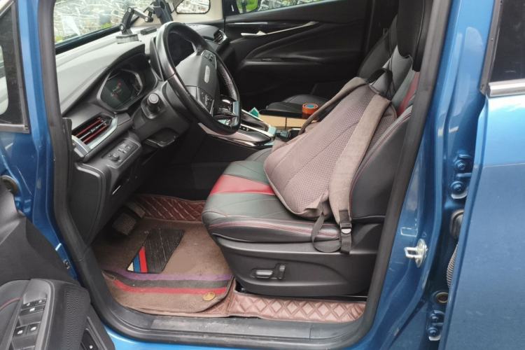 Used SAIC MAXUS G50 2019 1.5T First Edition Automatic Luxury Version 6 Seats Left Front Seat