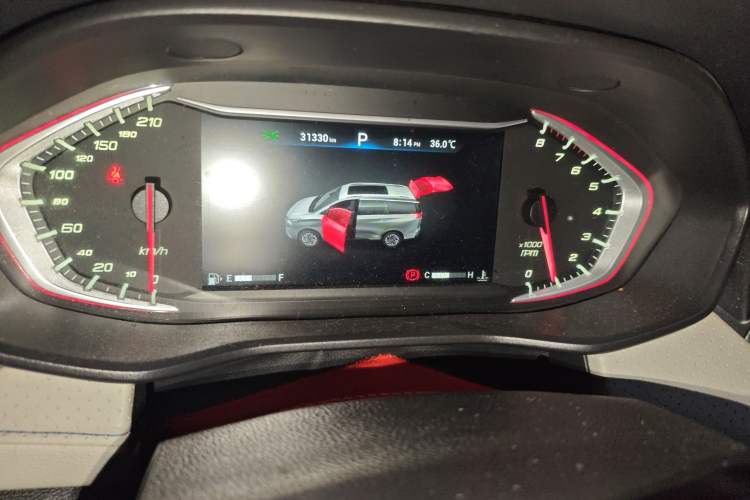 Used SAIC MAXUS G50 2019 1.5T First Edition Automatic Luxury Version 7 Seats Odometer Close Up