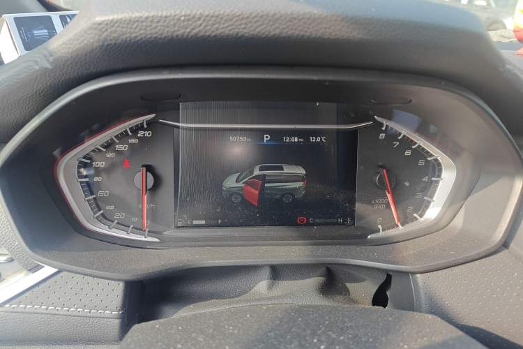 Used SAIC MAXUS G50 2019 1.5T First Edition Automatic Luxury Version 6 Seats Odometer Close Up