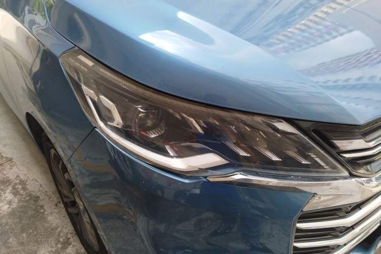 Used SAIC MAXUS G50 2019 1.5T Automatic Luxury Edition China V Standard Right Front Headlight