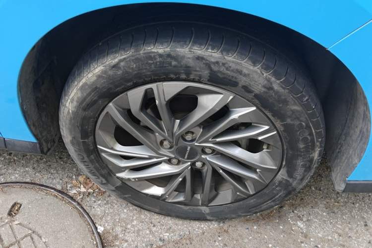 Used SAIC MAXUS G50 2019 1.5T First Edition Automatic Luxury Version 7 Seats Right Front Wheel Hub