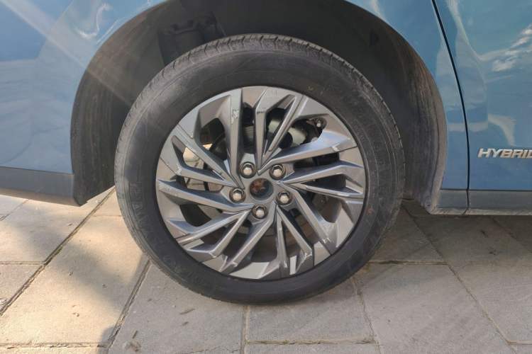 Used SAIC MAXUS G50 2019 1.5T Automatic Luxury Edition China VI Standard Right Rear Wheel Hub