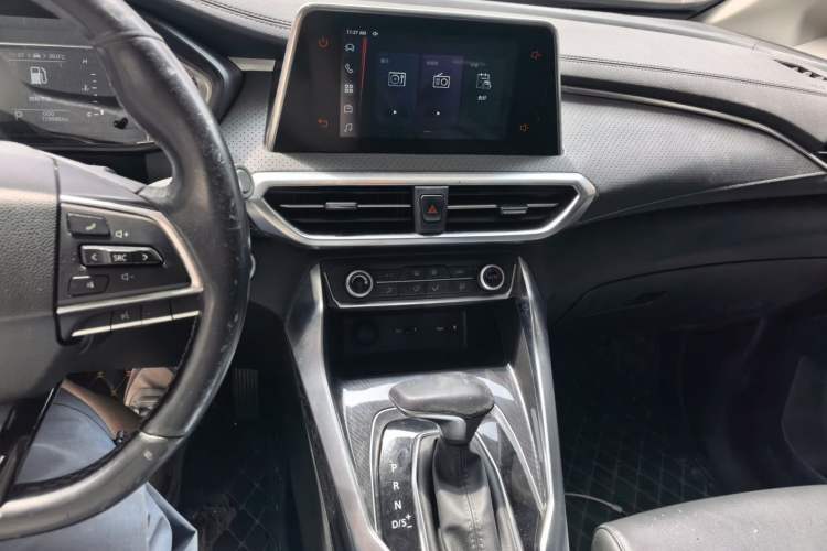 Used SAIC MAXUS G50 2019 1.5T Automatic Elite Edition China VI Standard Audio And AC Panel