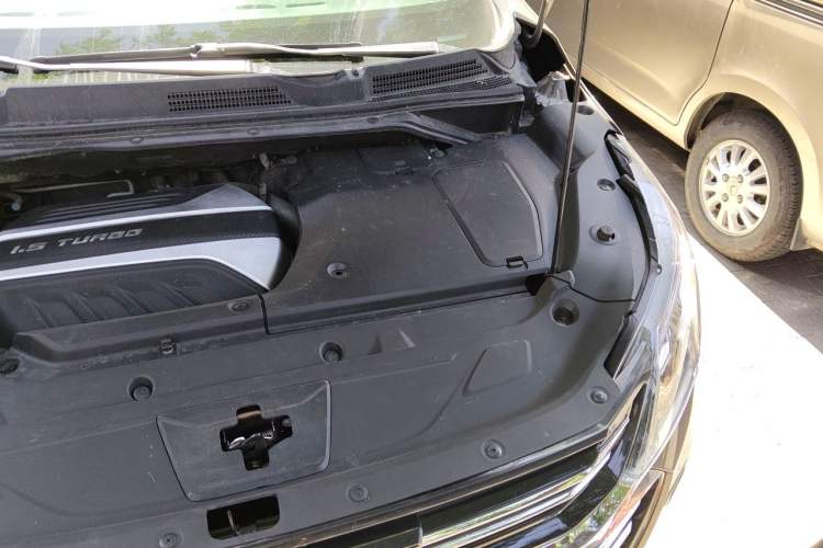 Used SAIC MAXUS G50 2019 1.5T First Edition Automatic Luxury Version 6 Seats Engine Bay Left