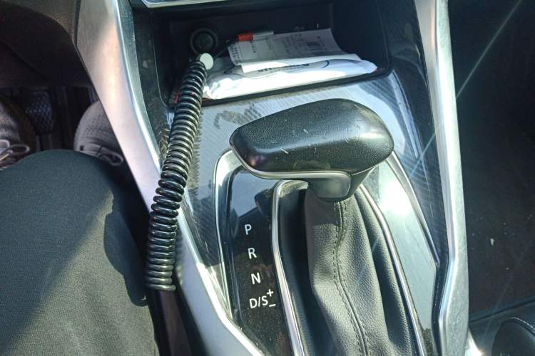 Used SAIC MAXUS G50 2019 1.5T Automatic Luxury Edition China VI Standard Gear Lever