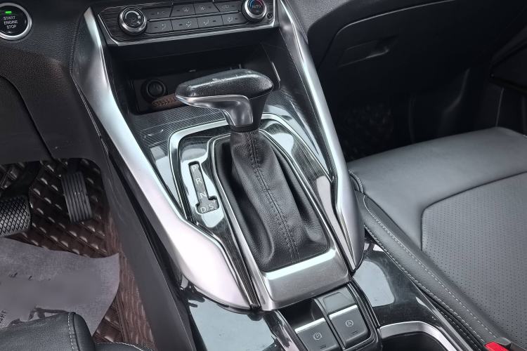 Used SAIC MAXUS G50 2019 1.5T Automatic Luxury Edition China VI Standard Gear Lever
