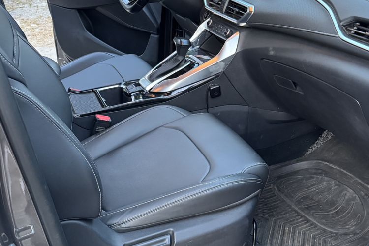 Used SAIC MAXUS G50 2019 1.5T Automatic Elite Edition China VI Standard Interior 1