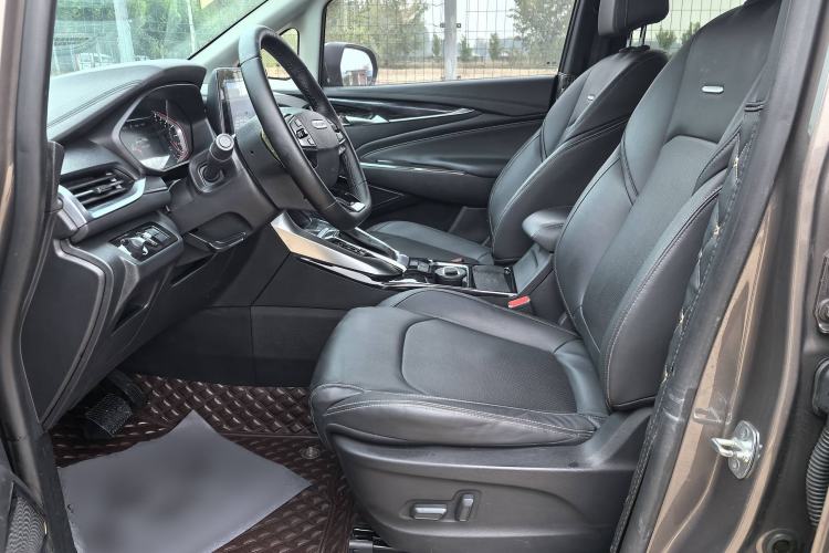 Used SAIC MAXUS G50 2019 1.5T Automatic Luxury Edition China VI Standard Interior 1