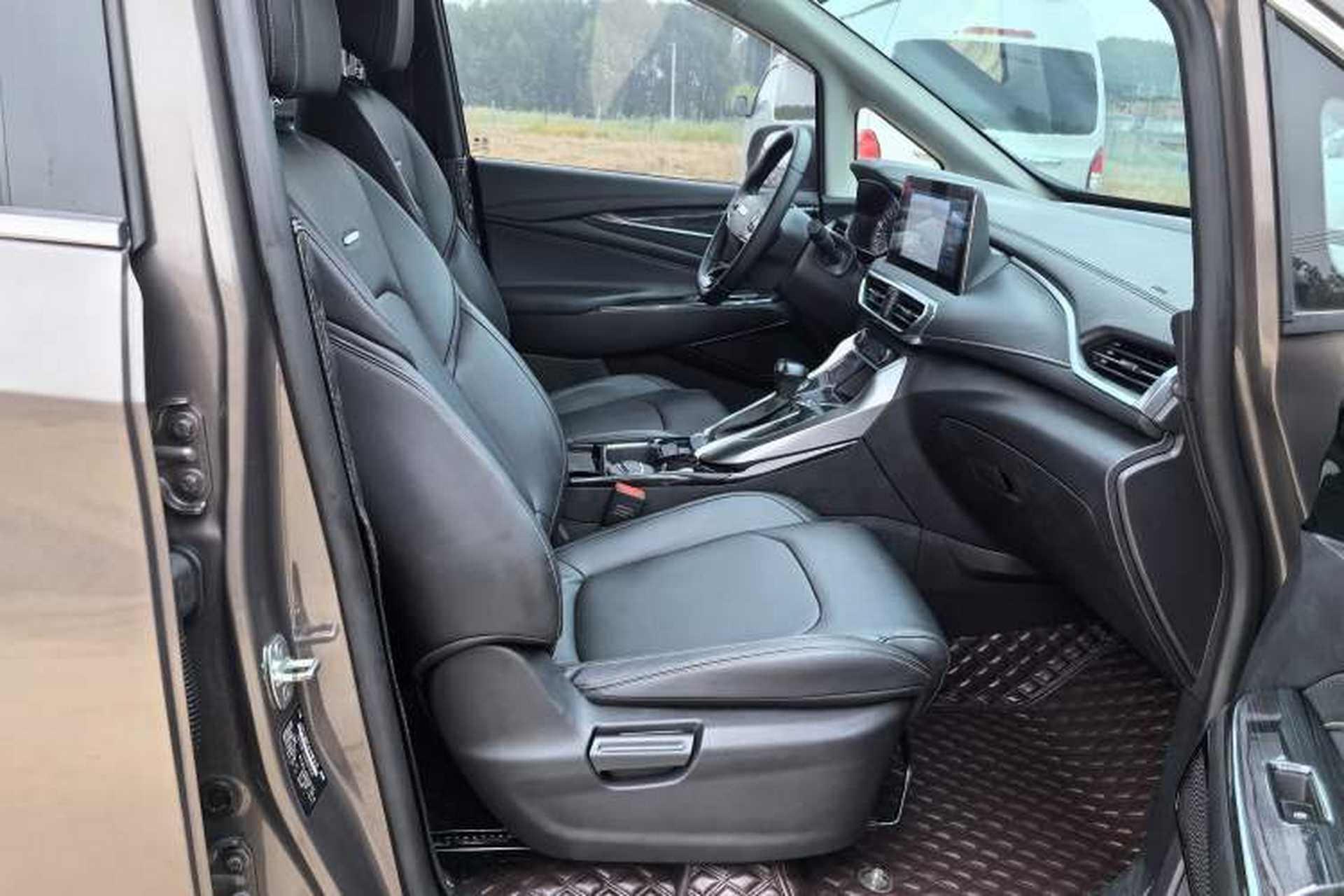 Used SAIC MAXUS G50 2019 1.5T Automatic Luxury Edition China VI Standard Interior 4