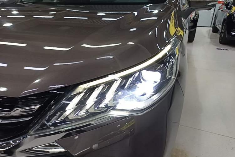 Used SAIC MAXUS G50 2019 1.5T First Edition Automatic Luxury Version 6 Seats Left Front Headlight