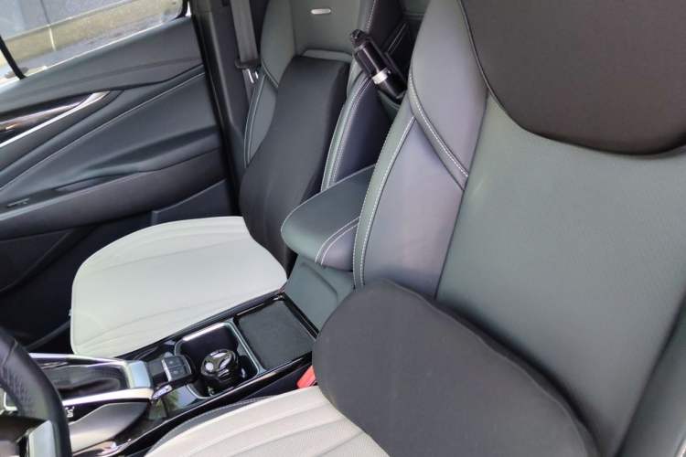 Used SAIC MAXUS G50 2019 1.5T First Edition Automatic Luxury Version 6 Seats Left Front Seat