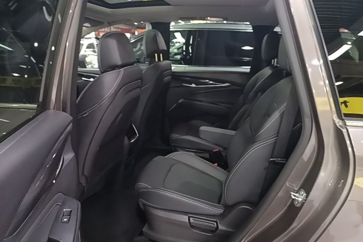 Used SAIC MAXUS G50 2019 1.5T First Edition Automatic Luxury Version 6 Seats Left Rear Seat