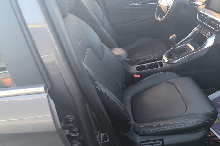 Used SAIC MAXUS G50 2019 1.3T First Edition Manual Elite Version Right Front Seat